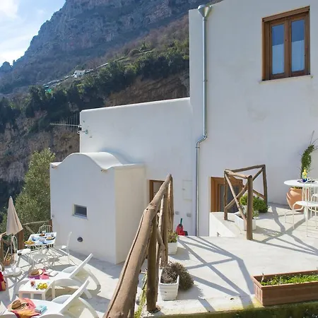 La Scivitella Villa Amalfi Room photo